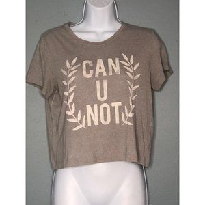 Bethany Mota med grey “Can u not” shirt
